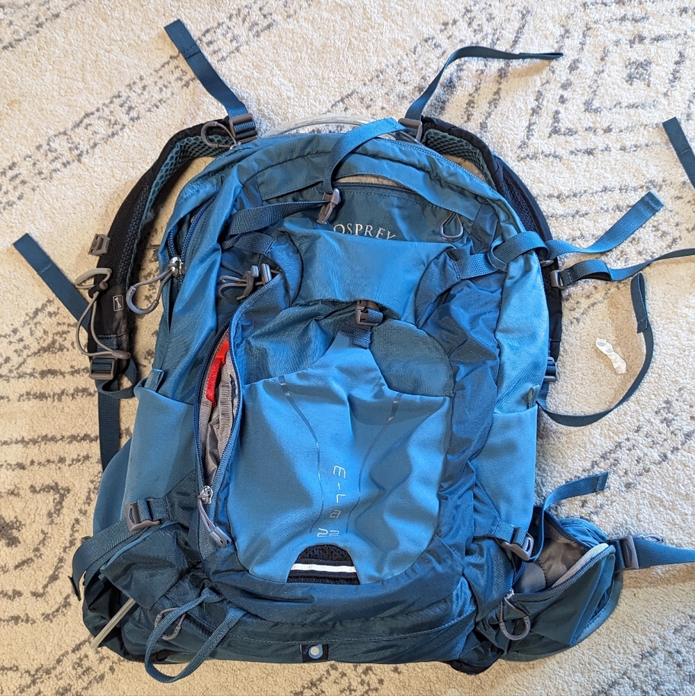 Osprey Mira 22 day pack